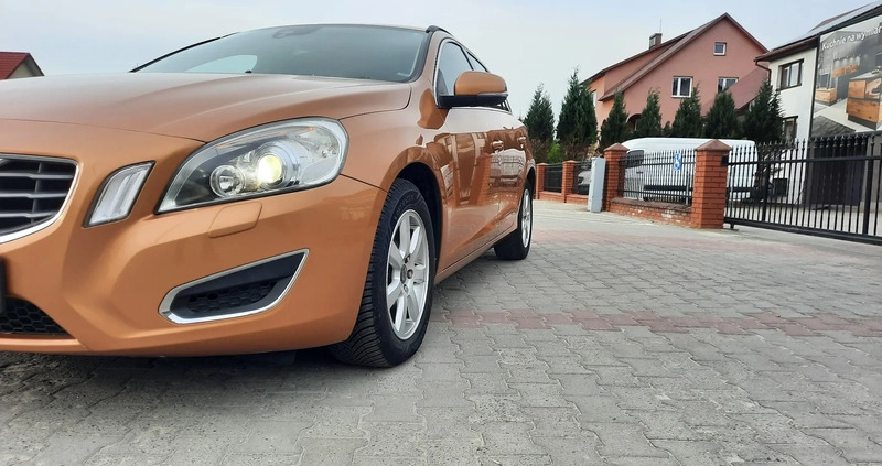 Volvo V60 cena 34800 przebieg: 244082, rok produkcji 2011 z Gogolin małe 277